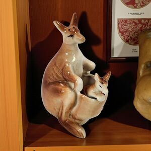 Vintage Japan Kangaroo & Joey Salt Pepper Shakers Mom w/ Baby Pouch Brown Tan